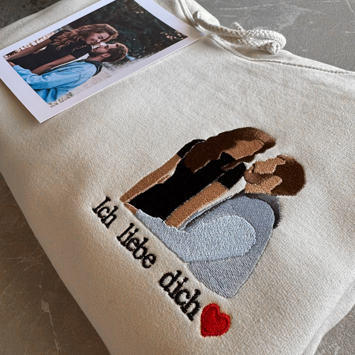 Pärchen Portrait Bestickter Kapuzenpullover inkl. Foto Druck